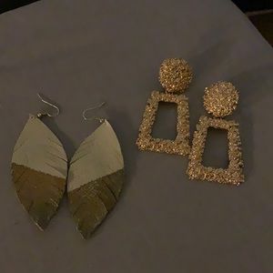 2 pair of earrings